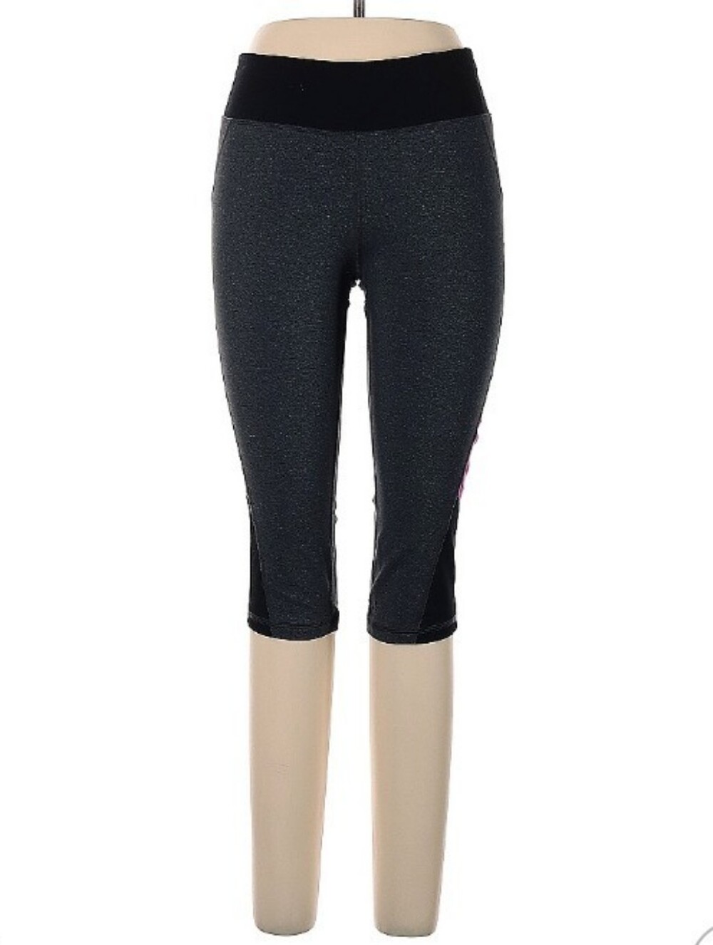 tek gear Size L Gray and Black Capri Leggings